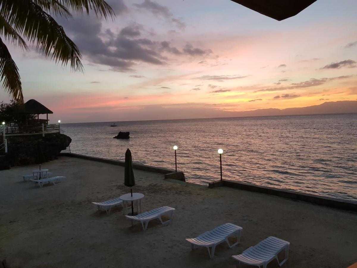 Tauig Beach Resort Moalboal Exterior foto