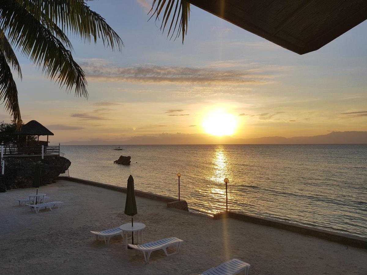 Tauig Beach Resort Moalboal Exterior foto